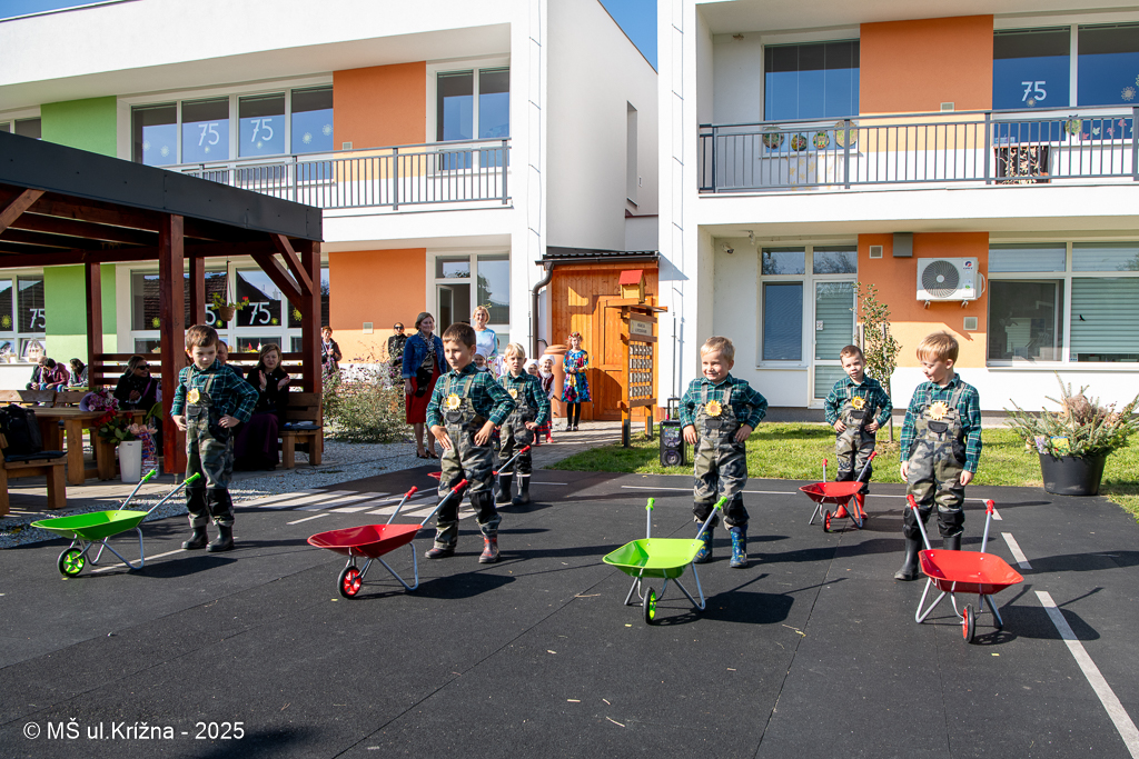 Číslo fotografie je DSC_0136