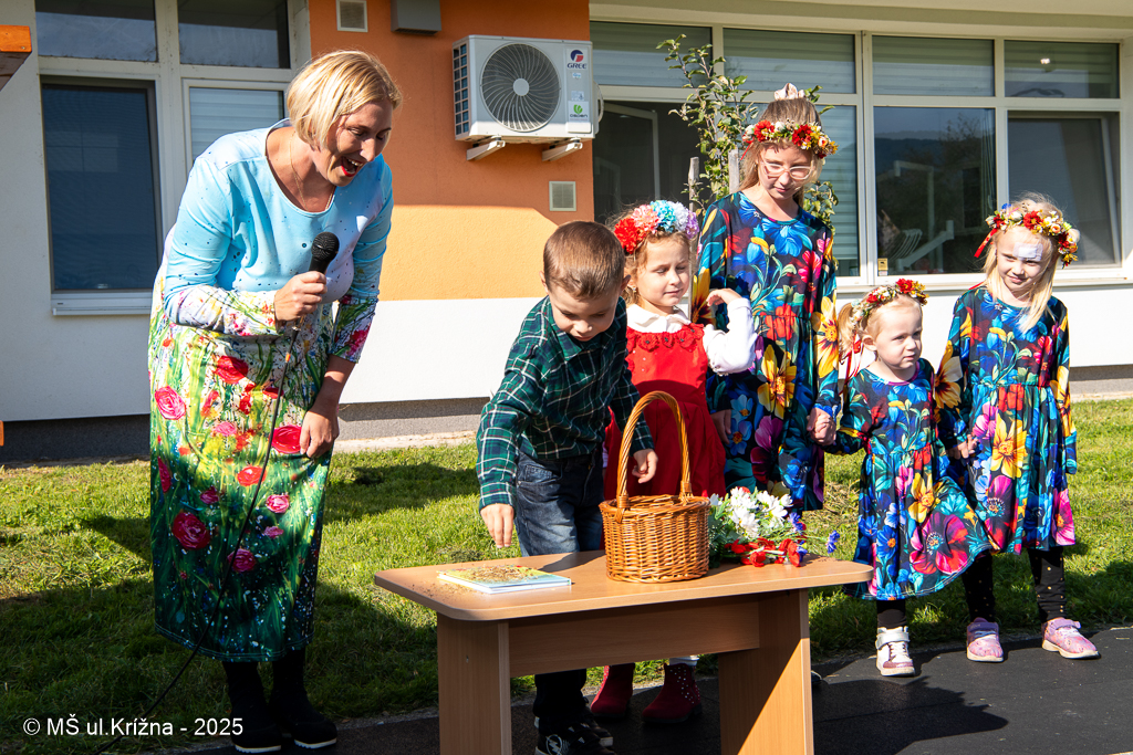 Číslo fotografie je DSC_0223