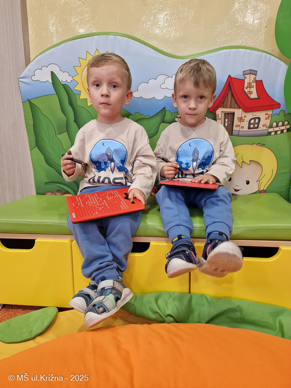 Číslo fotografie je 20250924_075418