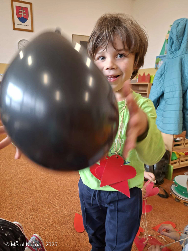 Číslo fotografie je 9197923273665329