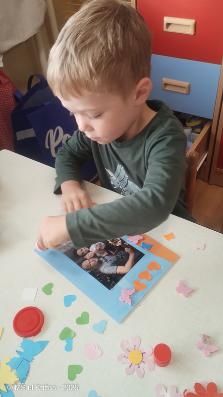 Číslo fotografie je IMG_20250917_073332186