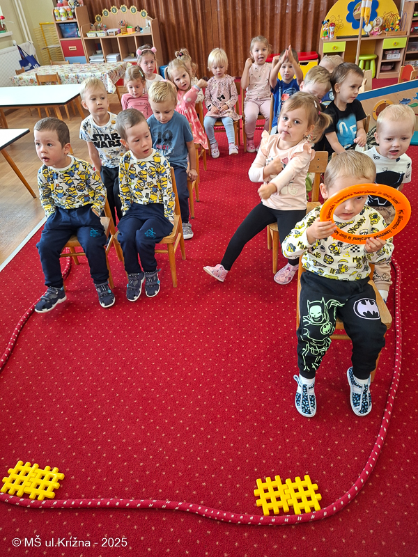 Číslo fotografie je 20250919_084114