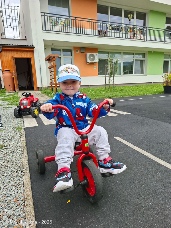 Číslo fotografie je 20250912_102654