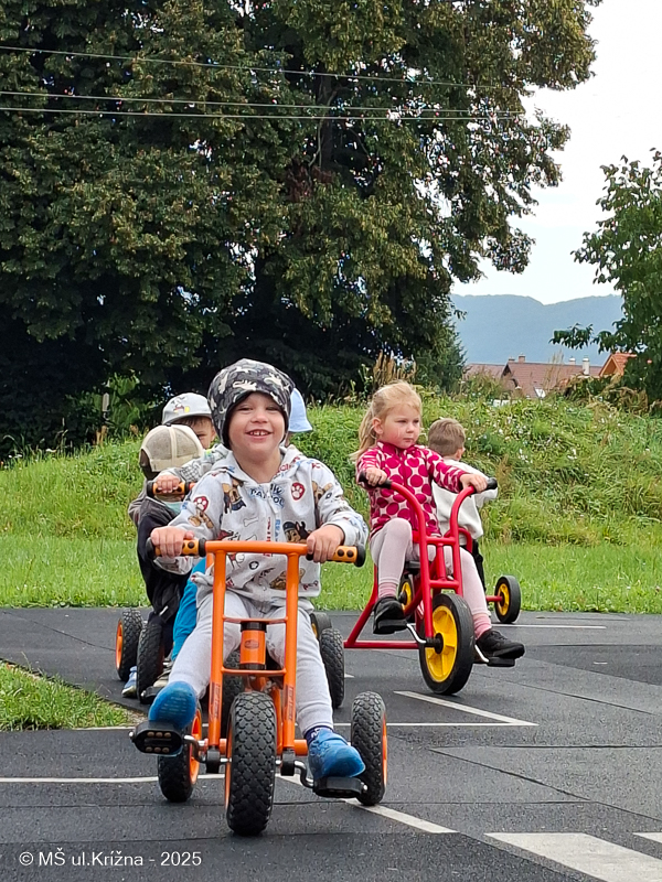 Číslo fotografie je 20250912_102747