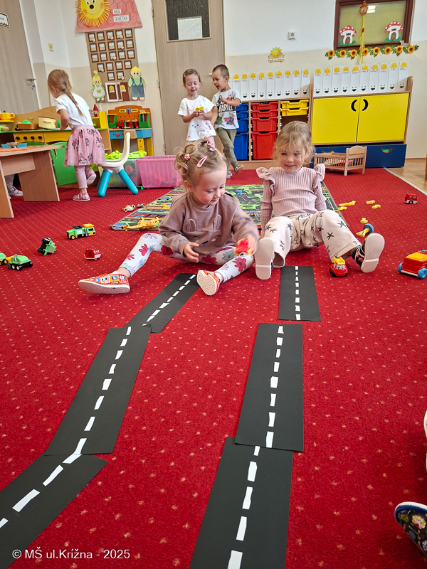 Číslo fotografie je 20250923_080501