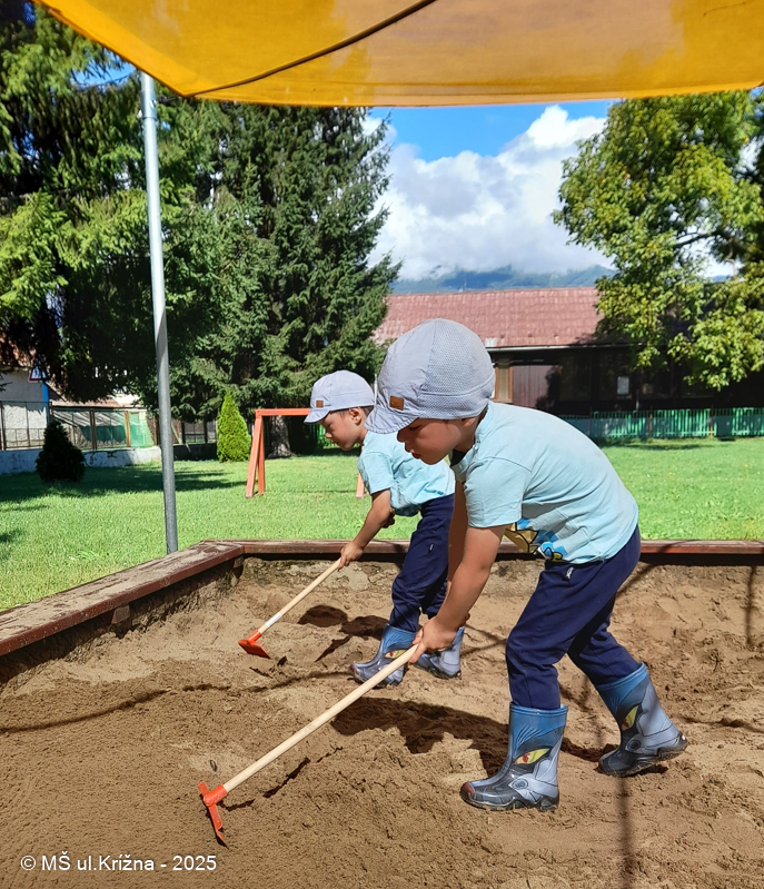 Číslo fotografie je 20250903_105010