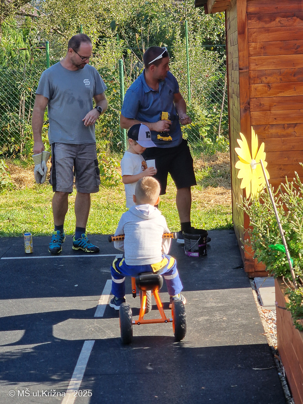 Číslo fotografie je 20250919_161546