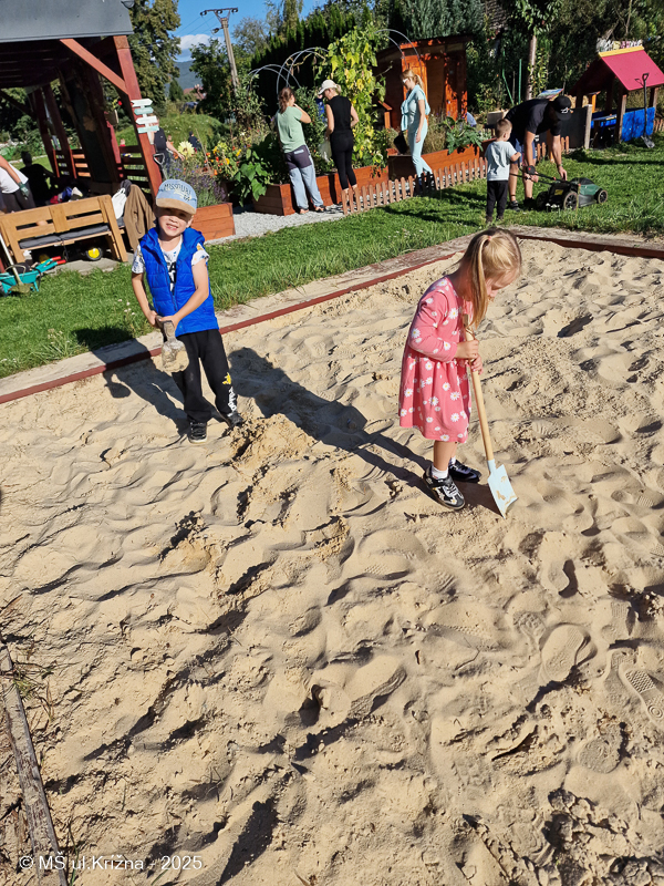 Číslo fotografie je 20250919_161745