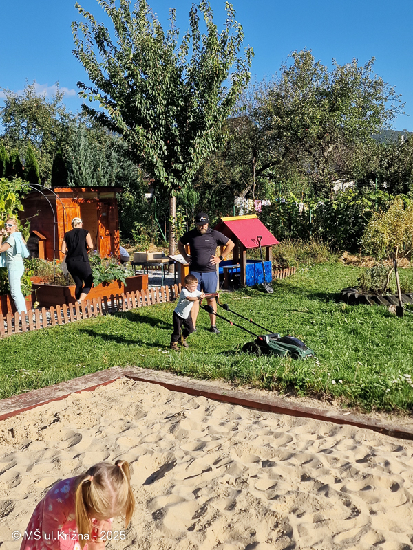 Číslo fotografie je 20250919_161756