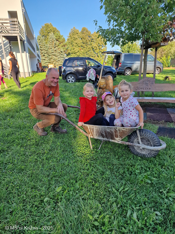 Číslo fotografie je 20250919_170003