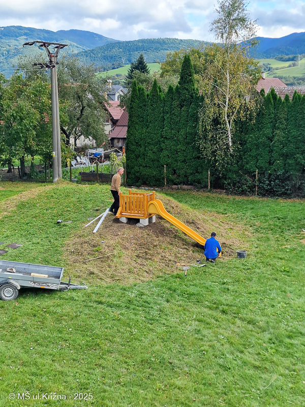 Číslo fotografie je 20250930_141044